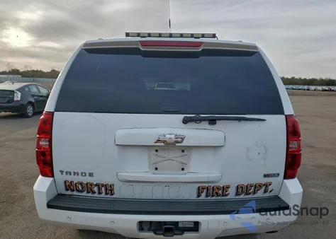 2008 Chevrolet Tahoe K1500 из США, поврежденный, VIN 1GNFK13038J237651